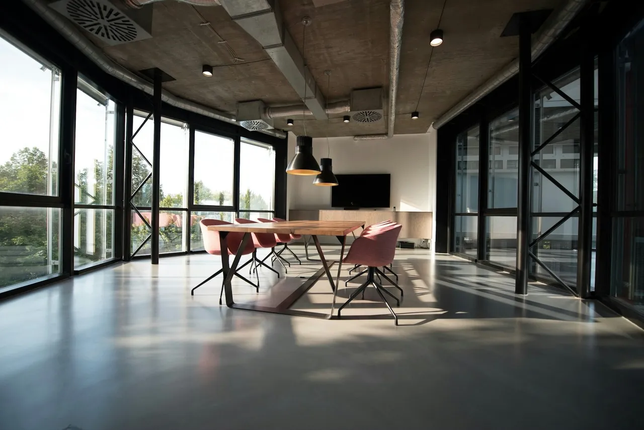 Arcwell workplace with settings for focus and collaboration